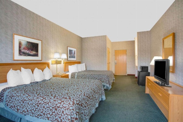 Days Inn by Wyndham West Yellowstone image 21