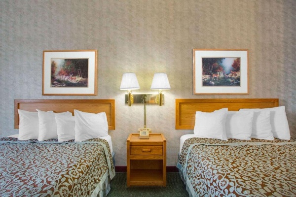 Days Inn by Wyndham West Yellowstone image 22