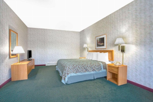 Days Inn by Wyndham West Yellowstone image 24